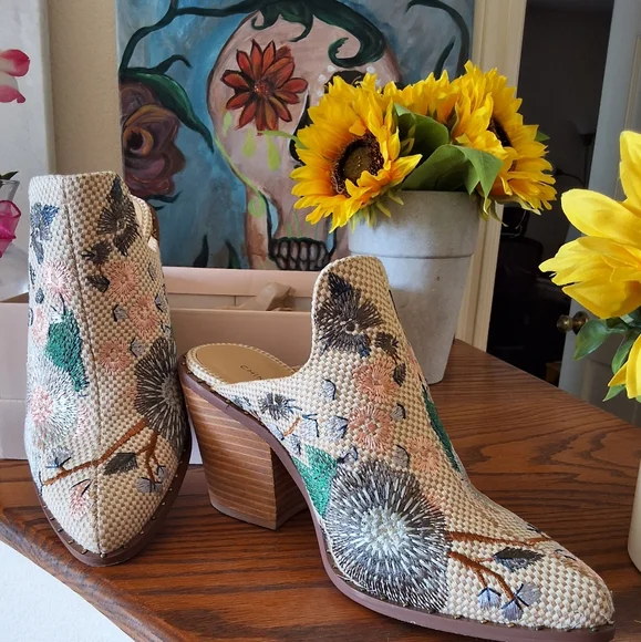 Chinese Laundry Woven Mules. Sz 8.5 - Picture 2 of 4